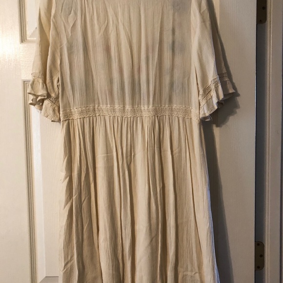 Beautiful tribal designed dress! - Picture 3 of 5